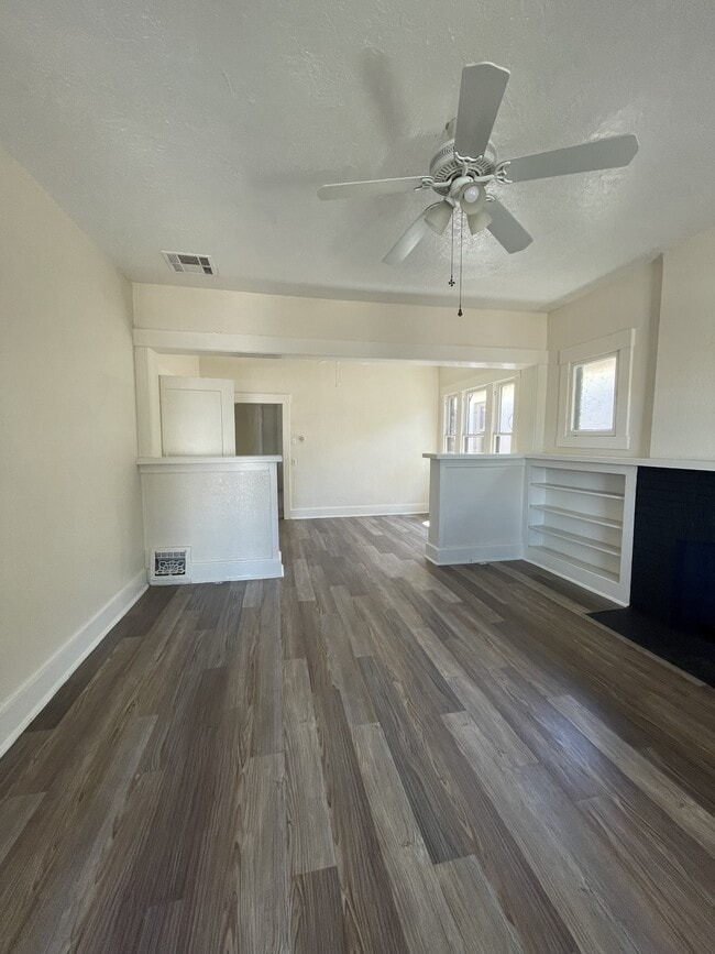 Building Photo - 1518 Lawton Dr