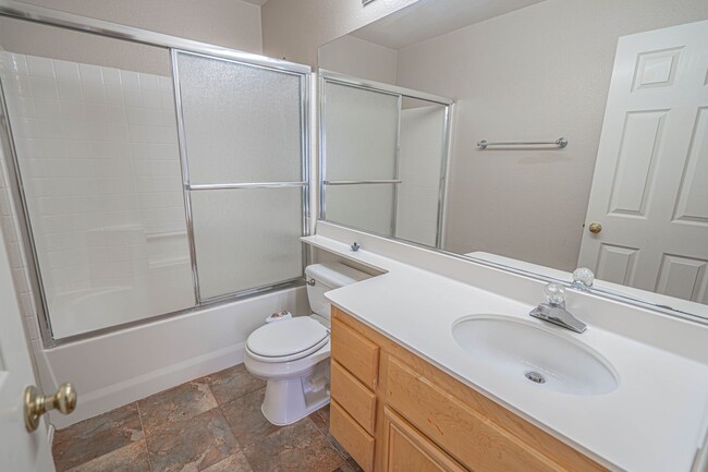 Building Photo - COMING SOON! 2 Bedroom Townhome for Rent i...