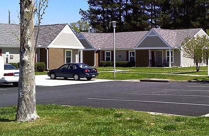 Primary Photo - Carriage Run Apartments