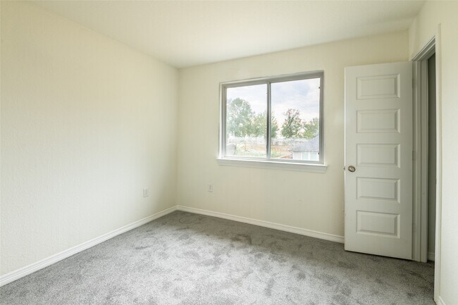 Building Photo - 25012 Armagh Rd