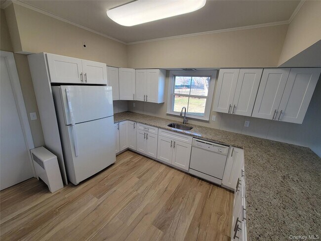 Building Photo - 475 NY-25A