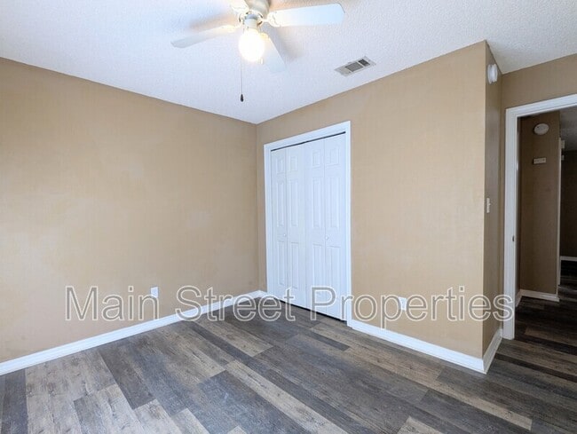 Building Photo - 1511 Galvin Ave