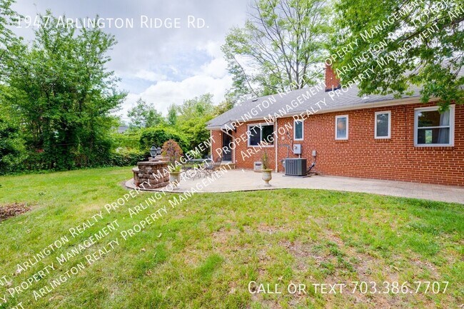 Building Photo - 1947 S Arlington Ridge Rd