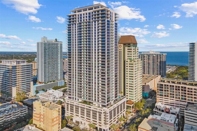 Building Photo - 275 1st Ave S