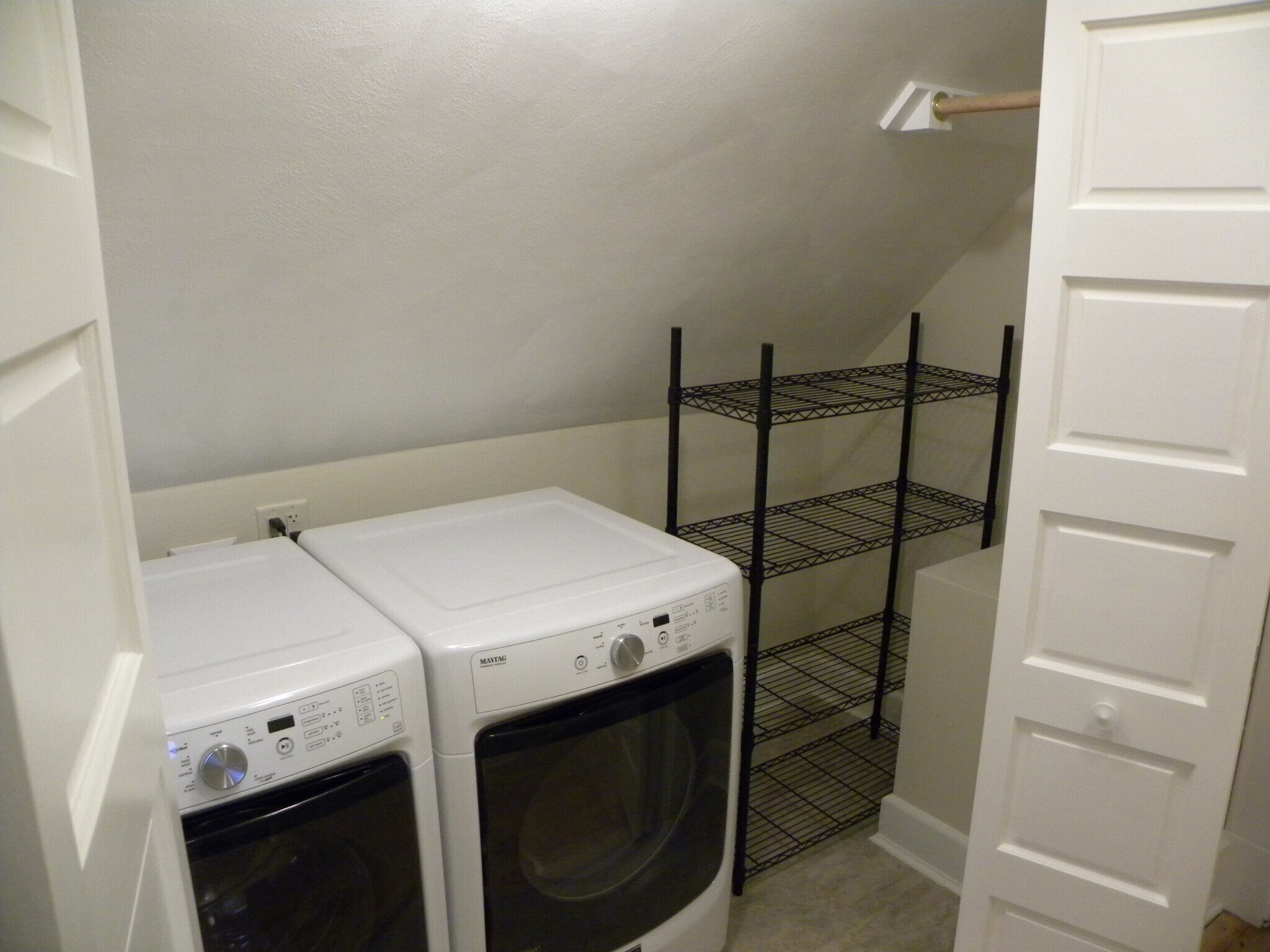 Laundry2 - 925 Vilas Ave