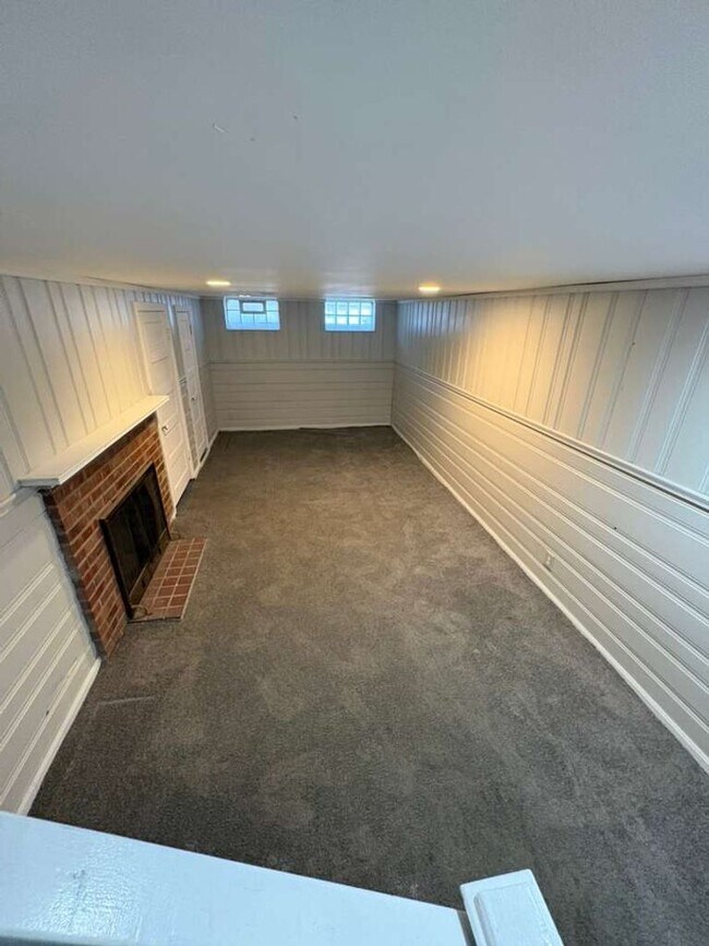 Building Photo - Charming University Heights Home Near Shops & Dining