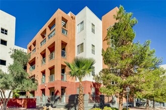 Building Photo - 19 E Agate Ave