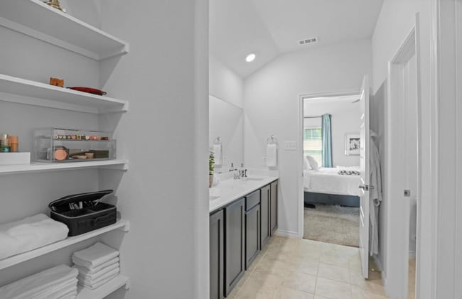 Master bathroom - 2638 Azales Run Dr