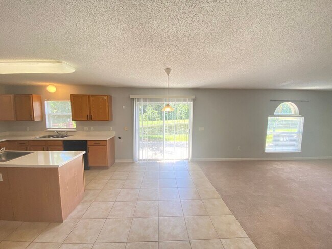 Building Photo - Beautiful 4B/3.5B/2 Car Garage 2-Story Home!