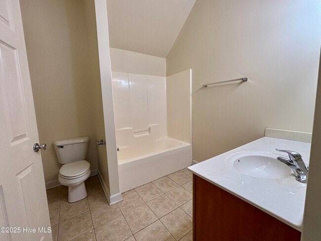 Building Photo - 1617 Shoreline Pl