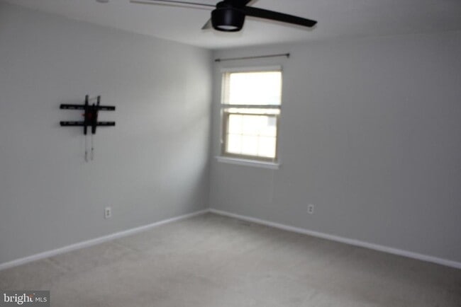 Building Photo - 252 Marble Ct