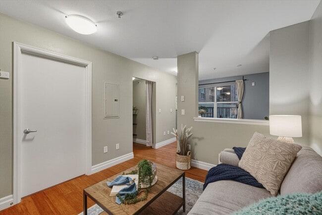 Building Photo - Studio in Heart of Fairhaven