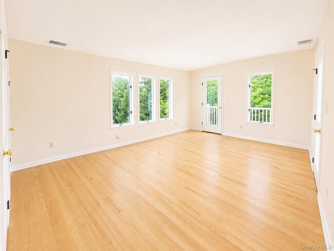 Building Photo - 6 Cornell Pl