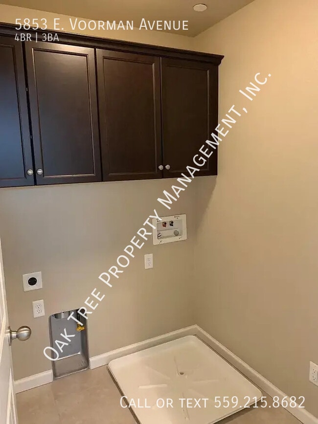 Building Photo - 5853 E Voorman Ave