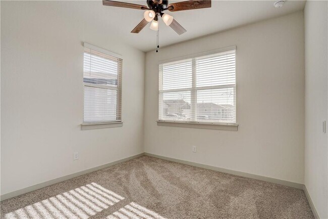 Building Photo - 280 Tequilana Pass