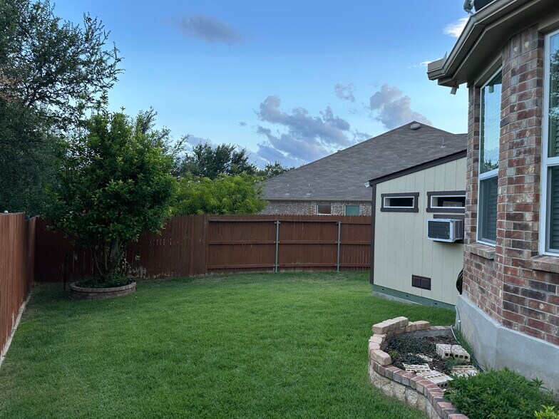 Building Photo - 3502 Roadstead Way