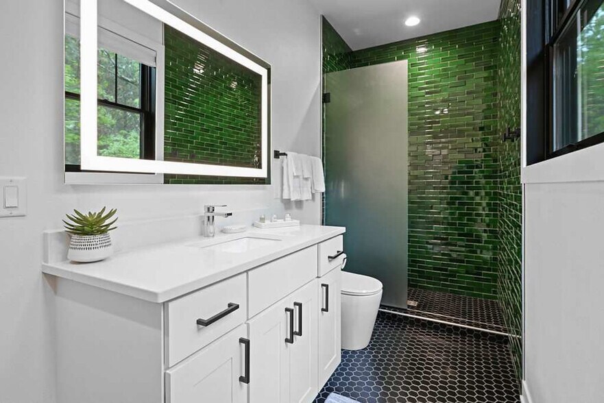 Building Photo - 1678 Archer Ave