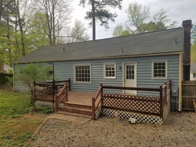 Building Photo - Spacious ranch home for rent