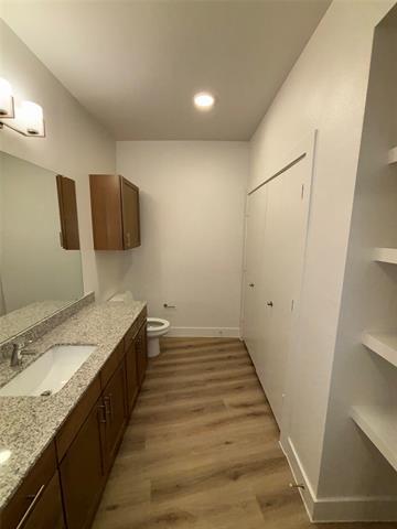 Building Photo - 300 N McDonald St