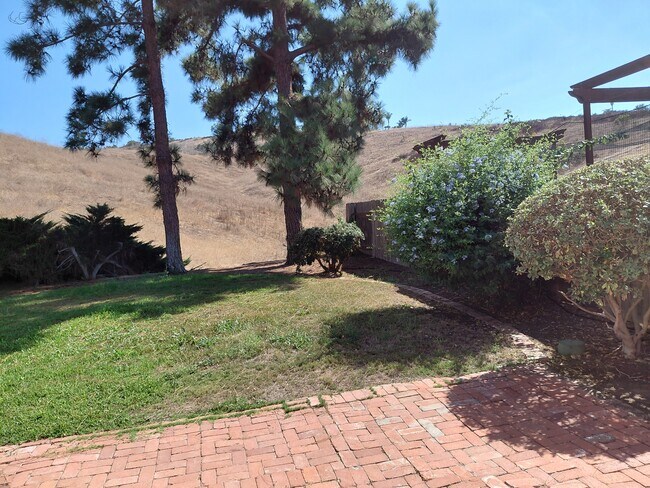 Building Photo - 5612 Galloping Way