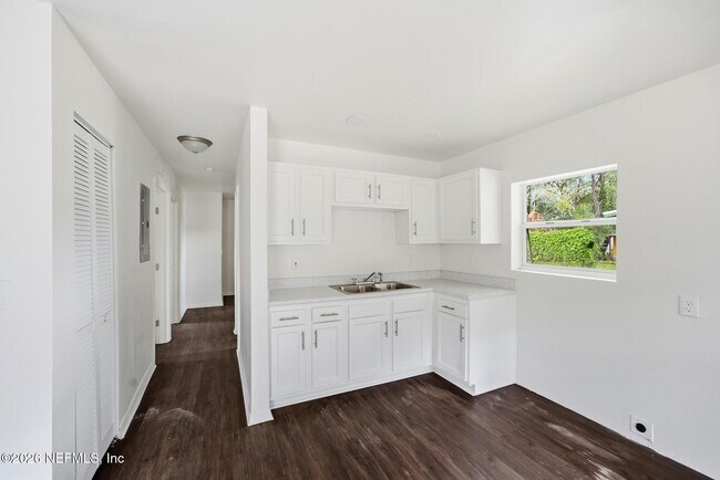 Building Photo - 4014 Spires Ave