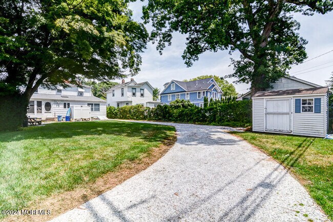 Building Photo - 419 Jersey Ave