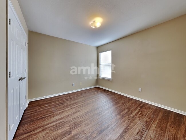 Building Photo - 11932 Brown Fox Dr