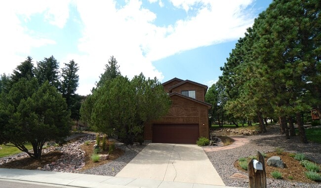 Building Photo - 1155 Popes Valley Dr