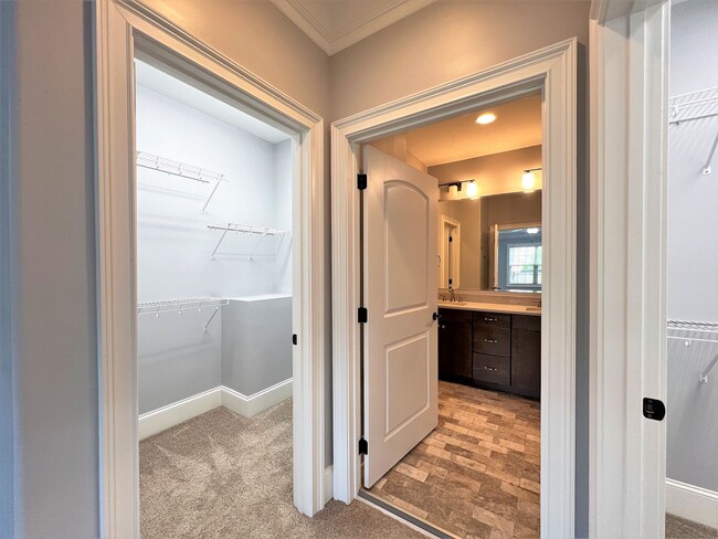 Building Photo - Stunning 4 bedroom in the Polo Club in Wes...