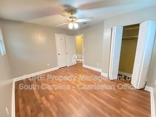 Building Photo - 371 Furman Ln