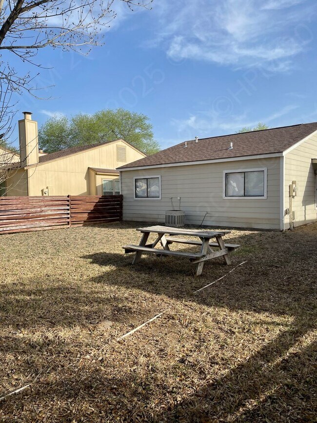 Building Photo - 6317 Village Club