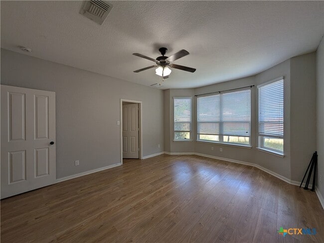 Building Photo - 248 Oak Creek Way