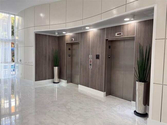 Building Photo - 18800 NE 29th Ave