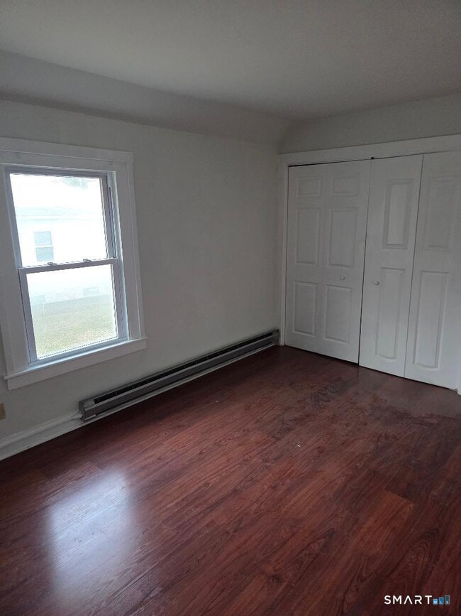 Building Photo - 72 Walnut St