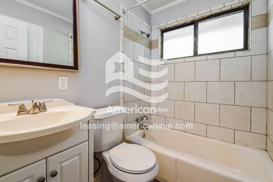 Building Photo - 4935 Lisa Ct