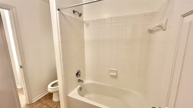 Building Photo - 5030 Birch Manor Ln