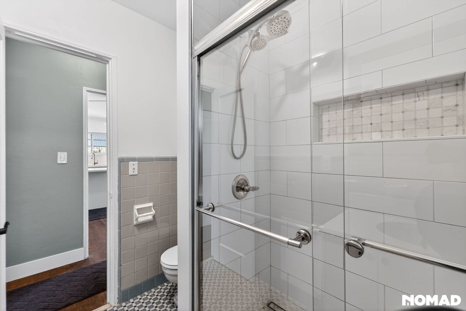 Building Photo - 601 NE 35th St