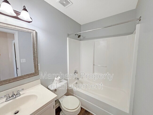 Building Photo - 110 Golden Crest Ct