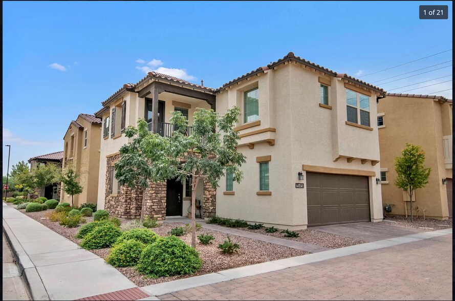 Primary Photo - 1545 W Marlin Dr