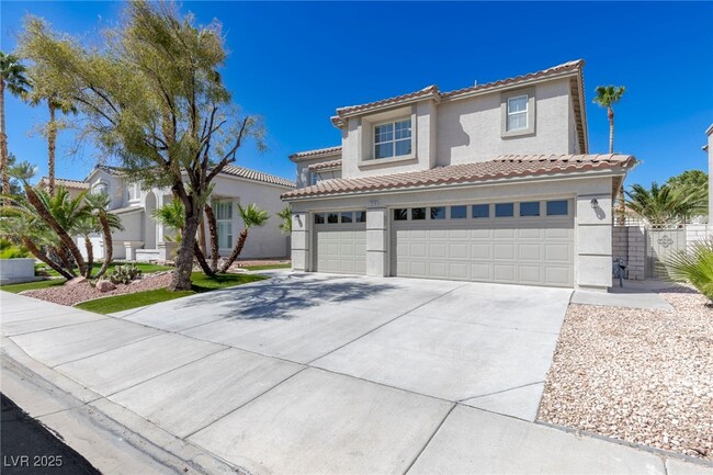 Building Photo - 2510 Putting Green Dr
