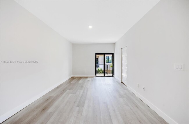 Building Photo - 4856 NW 83rd Pkwy