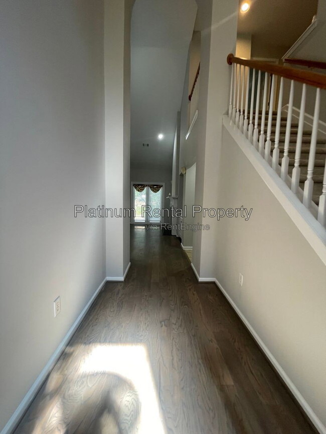 Building Photo - 720 Treadstone Ct