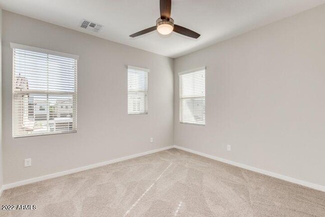 Building Photo - 1800 S Follett Way