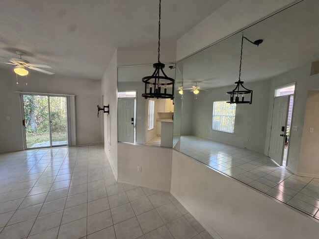 Building Photo - 4950 NW 1st Pl