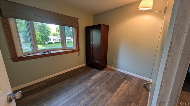 Building Photo - 15 Wexford Rd