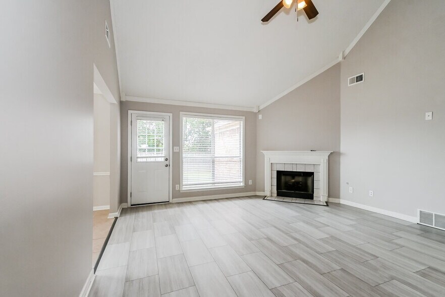 Building Photo - 1141 Red Fern Cir E