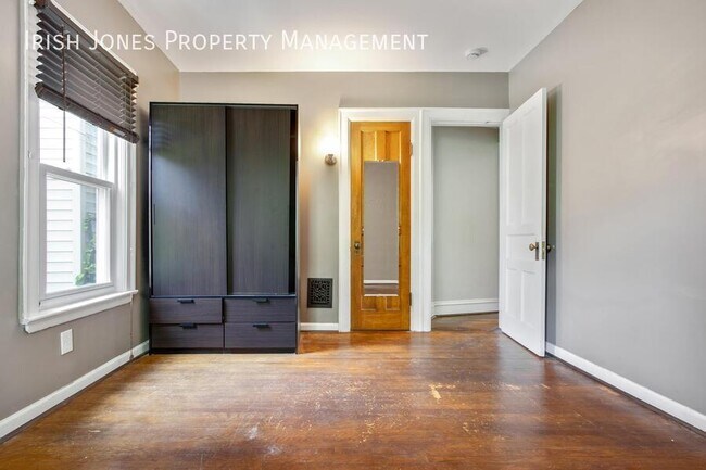 Building Photo - 54 Anderson Pl