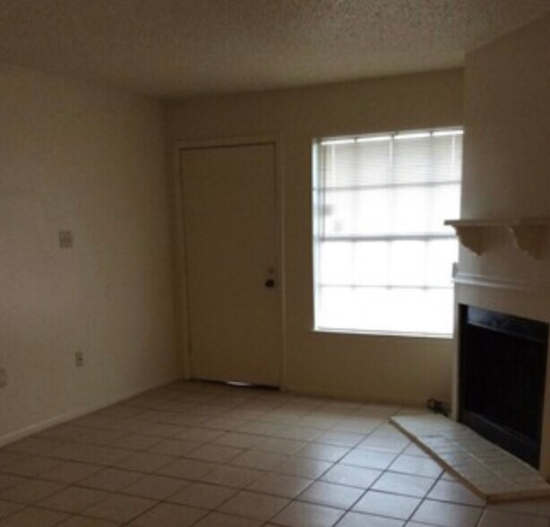 Building Photo - 8327 Ned Ave