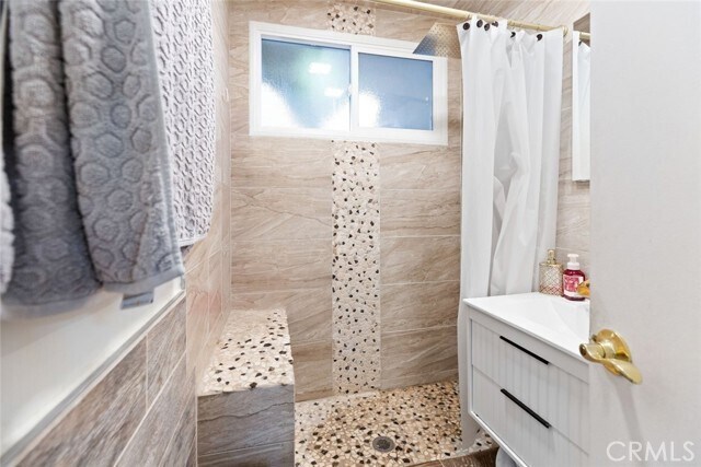 Building Photo - 11377 Gaynor Ave