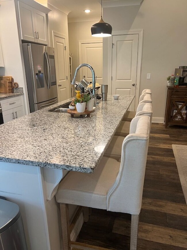 Building Photo - BEAUTIFUL HOME MINUTES FROM HARRISON BAY S...